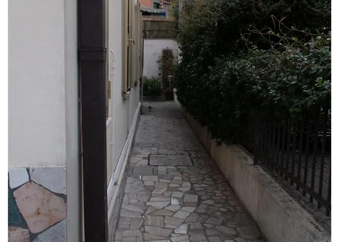 “al 57”…. A Quiet Corner In Lejlighed